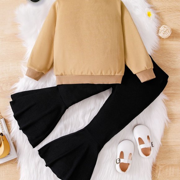 MAMA'S GIRL GRAPHIC SWEATSHIRT AND FLARE PANTS SET - Picture 4 of 5